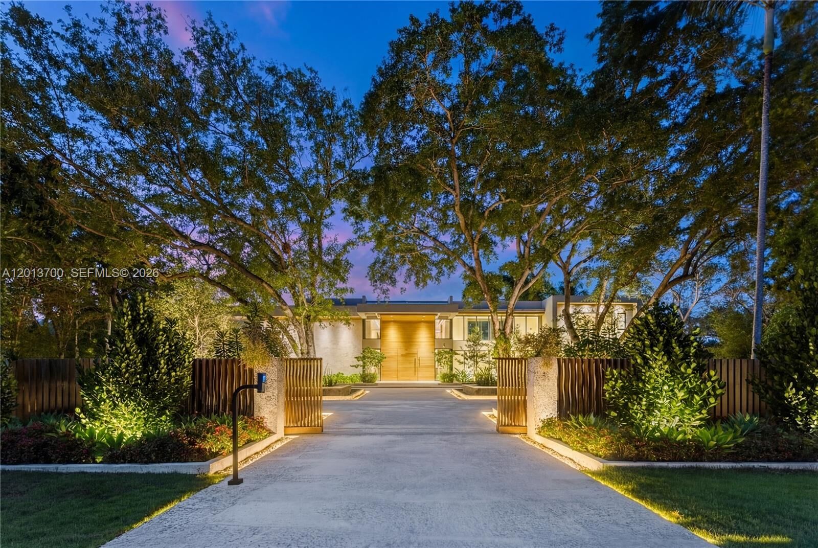 Property Photo:  6701 SW 101st St  FL 33156 