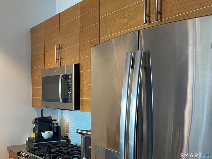 Property Photo:  33 North Water Street 604  CT 06854 