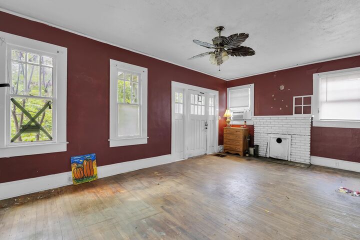 Property Photo:  556 Gadsden Court  SC 29302 