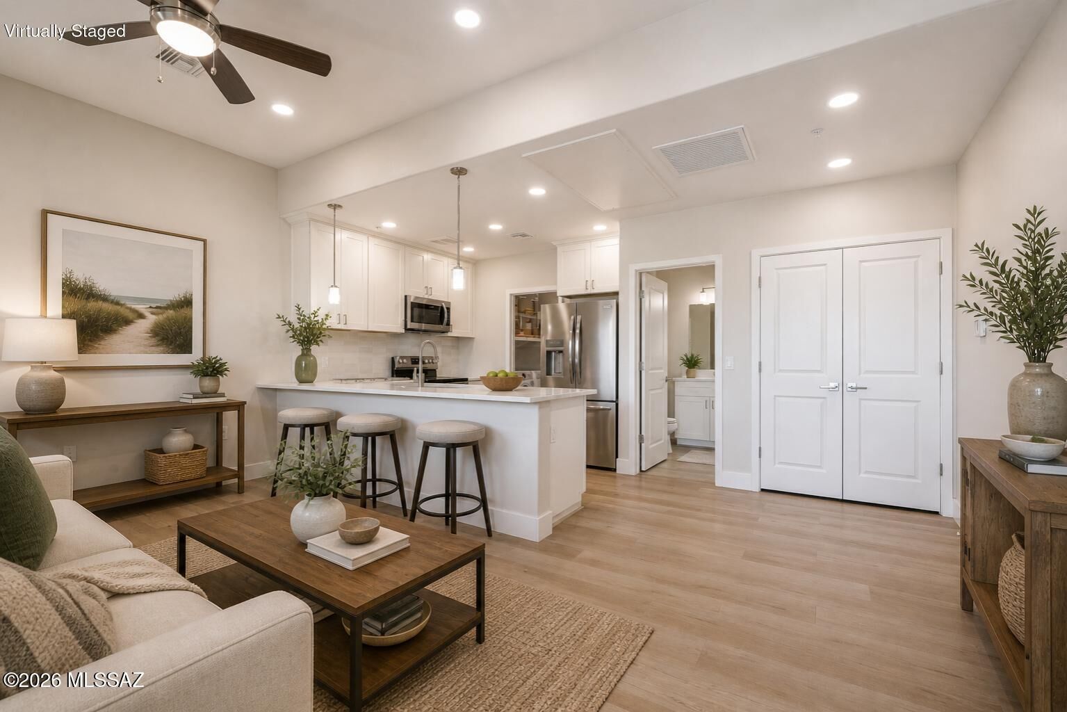 Property Photo: 2042 E River Road 204 AZ 85718