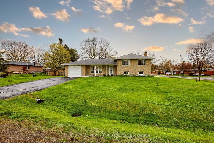 Property Photo:  39 Meredith Crescent  ON K9A 4R3 