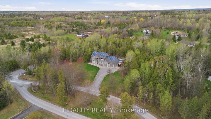 Property Photo: 101 Sentinel Pine Way ON K0A 1L0