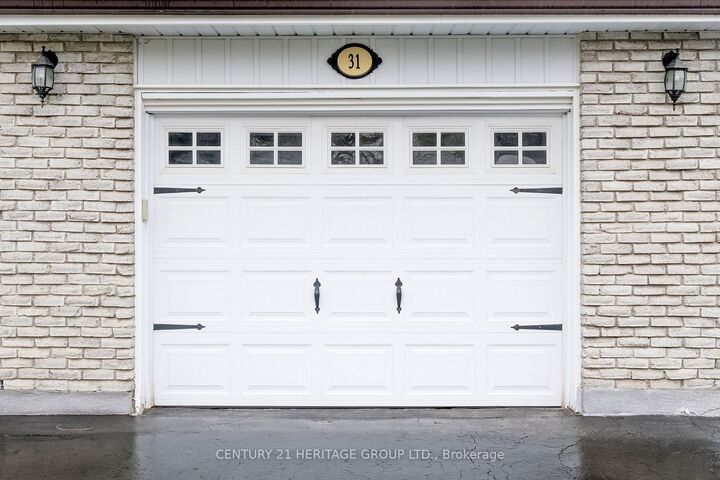 Property Photo:  31 McCague Crescent  ON L9R 1B2 
