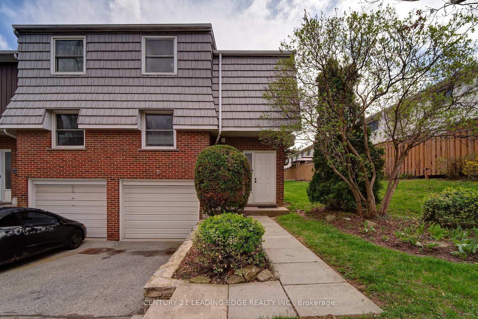 Property Photo: 85 Albright Road 8 ON L8K 6H1