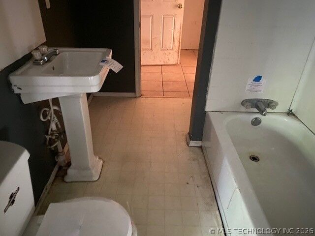 Property Photo:  607 N Washington Street  OK 74403 