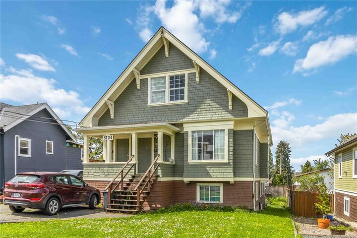 Property Photo: 3124 Glasgow St BC V8X 1L9