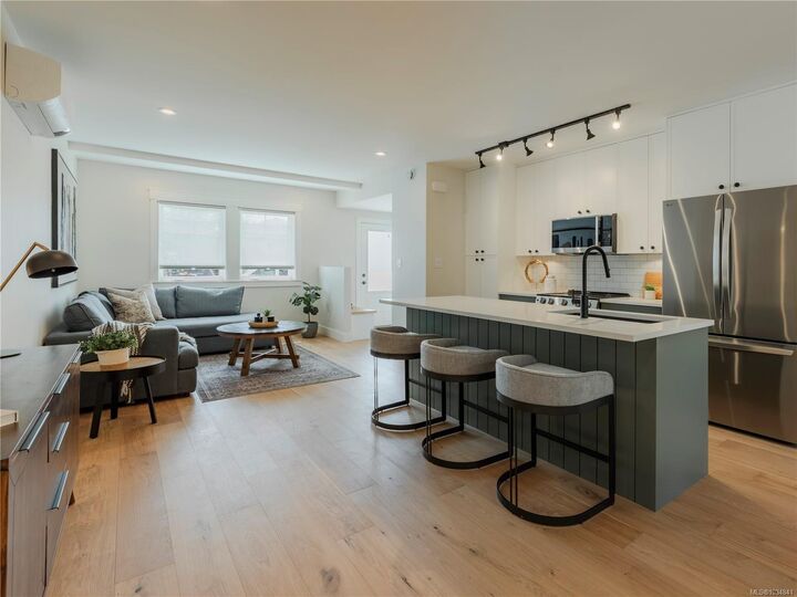 1830 Allenby St #4 — photo 1