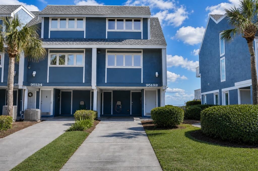 Property Photo:  95132 Sandpiper Loop  FL 32034 