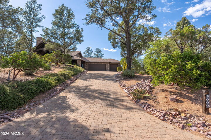 Property Photo: 3000 E Thunder Point AZ 85541