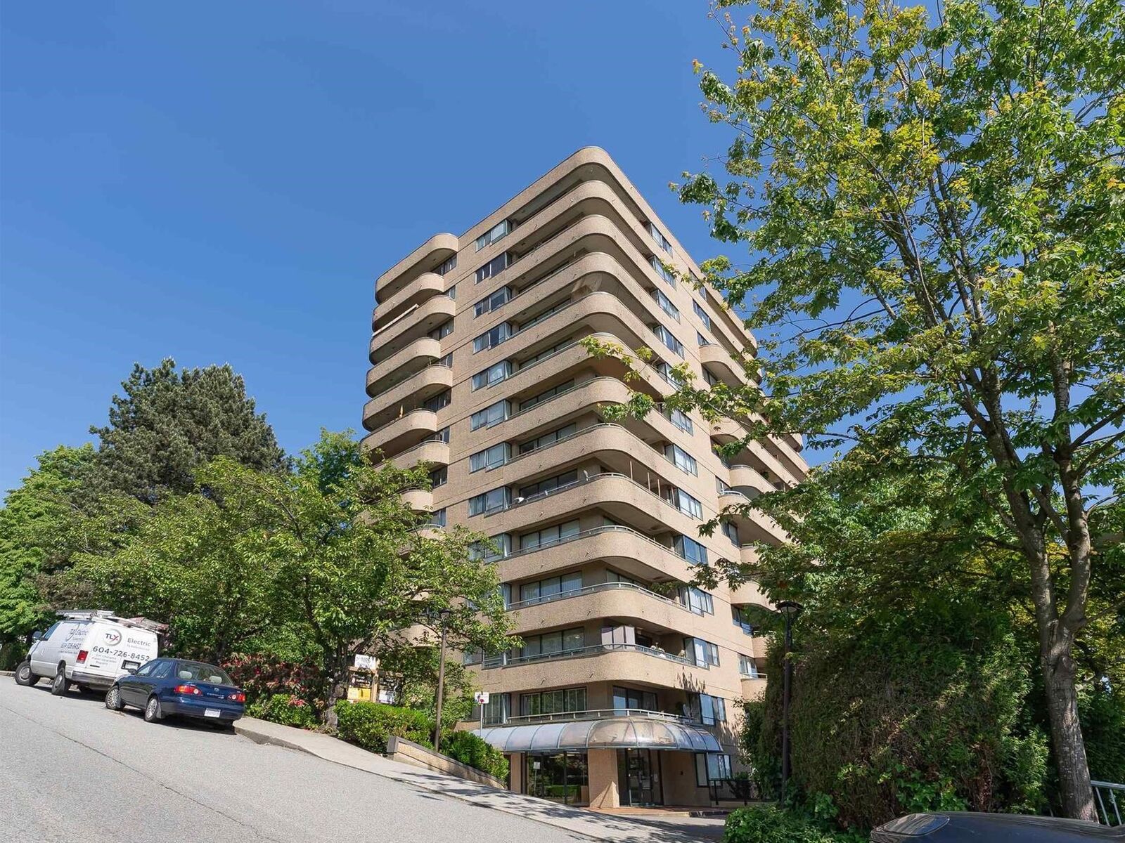Property Photo:  1026 Queens Avenue 204  BC V3M 6B2 