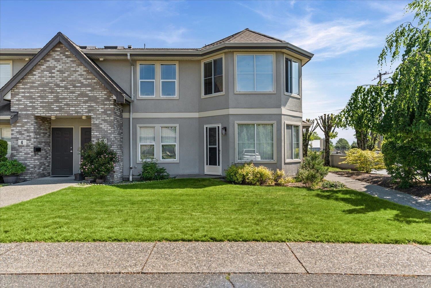 Property Photo:  8533 Broadway Road 1  BC V2P 5V4 