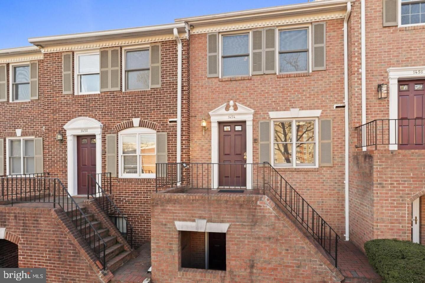 Property Photo:  1454 N Quinn Street  VA 22209 