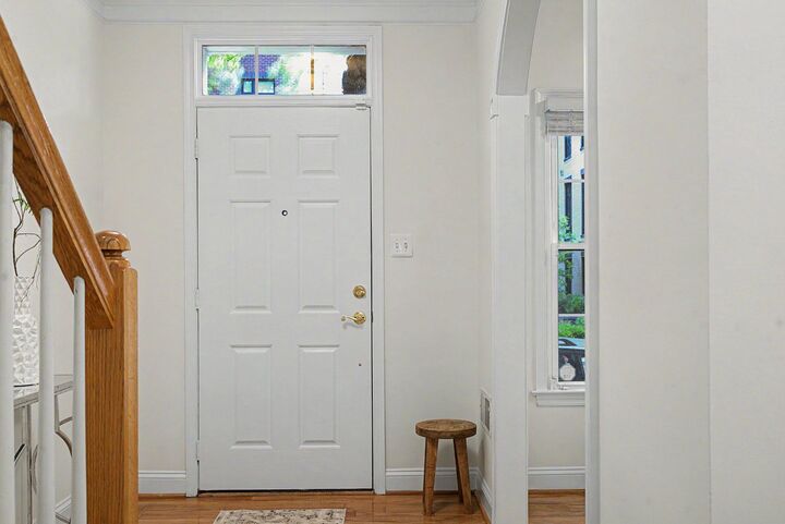 Property Photo: 612 N Pitt Street VA 22314