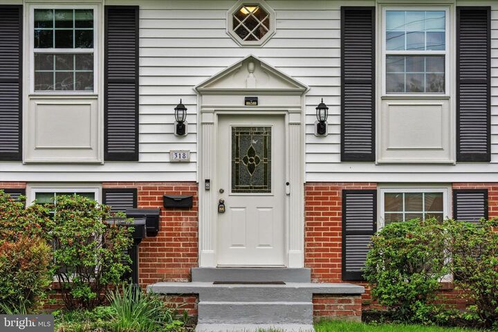 Property Photo:  318 Lawyers Road NW  VA 22180 