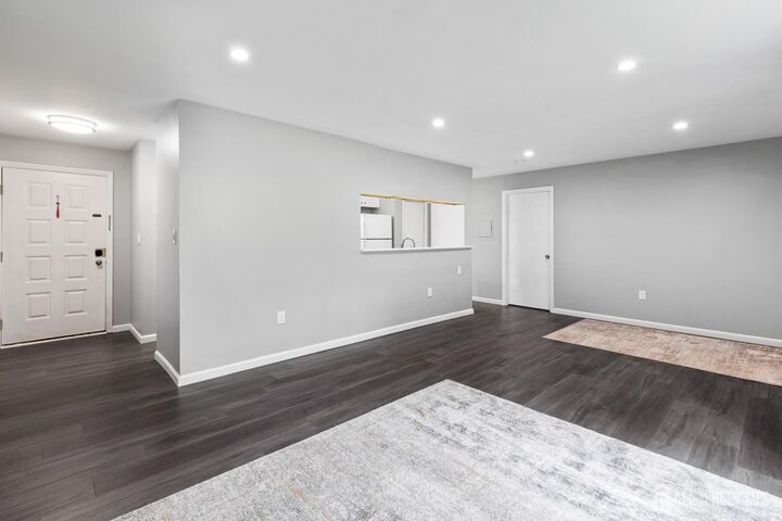 Property Photo:  42 Norwich Place  NJ 08873 