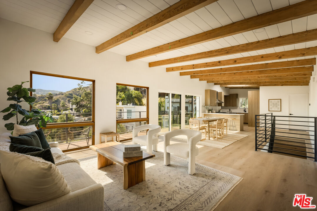 Property Photo:  6374 Macal Pl  CA 90068 