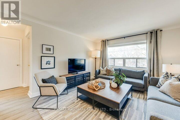 Property Photo:  225 Woodville Avenue Upper  ON M4J 2R4 