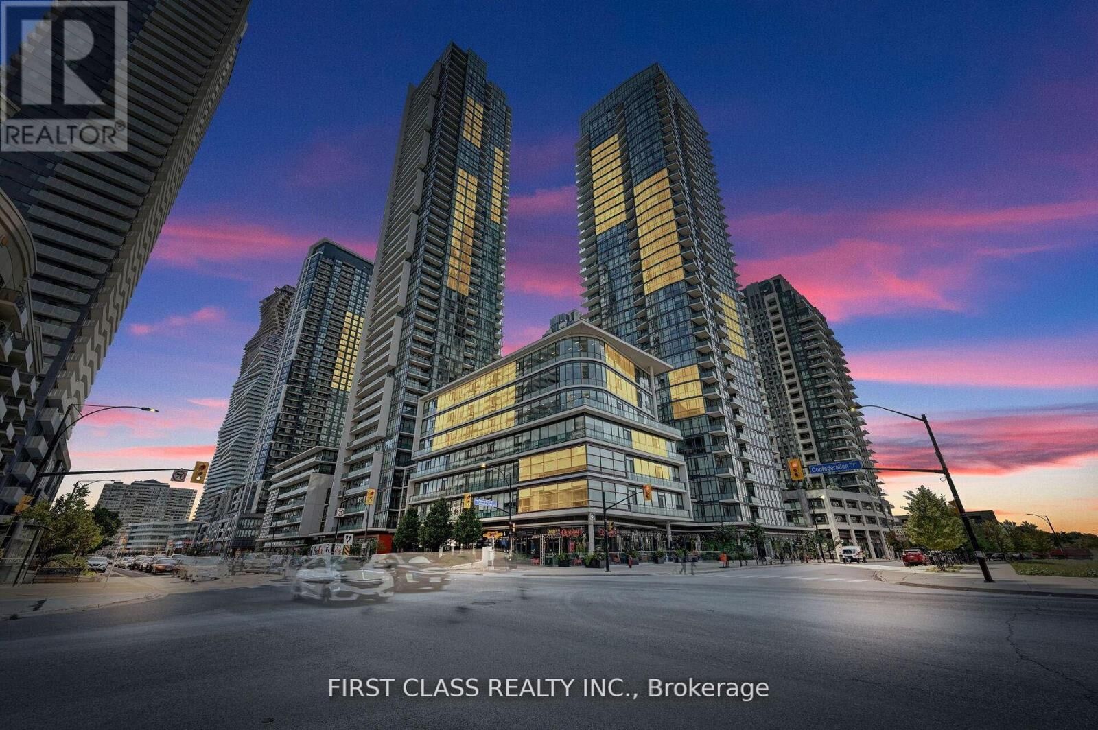 Property Photo:  4070 Confederation Parkway 1204  ON L5B 0E9 