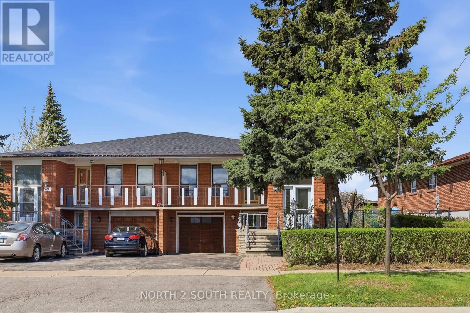Property Photo:  228 Andrew Park  ON L4L 1G2 