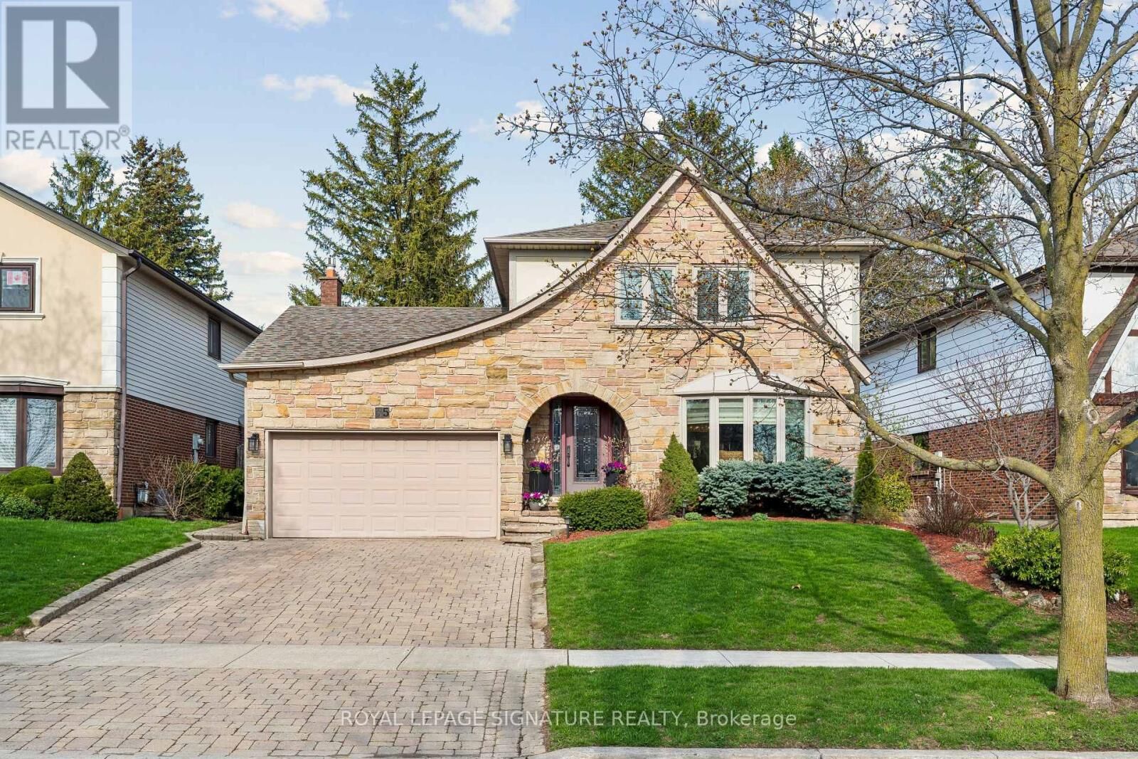 Property Photo:  35 Ranchdale Crescent  ON M3A 2M1 