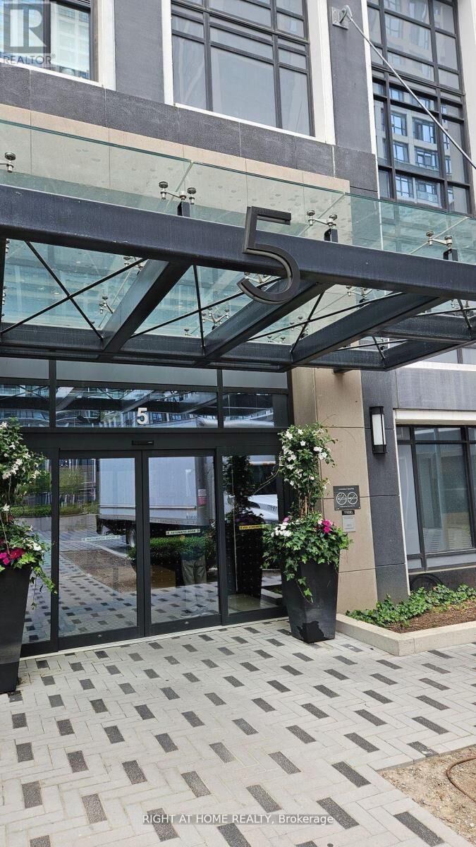 Property Photo:  5 Mabelle Avenue 1534  ON M9A 0C8 