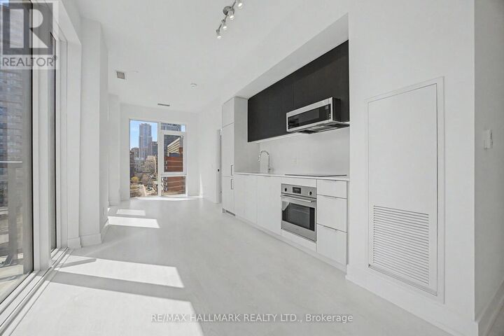 Property Photo:  308 Jarvis Street 1003  ON M5B 0E3 