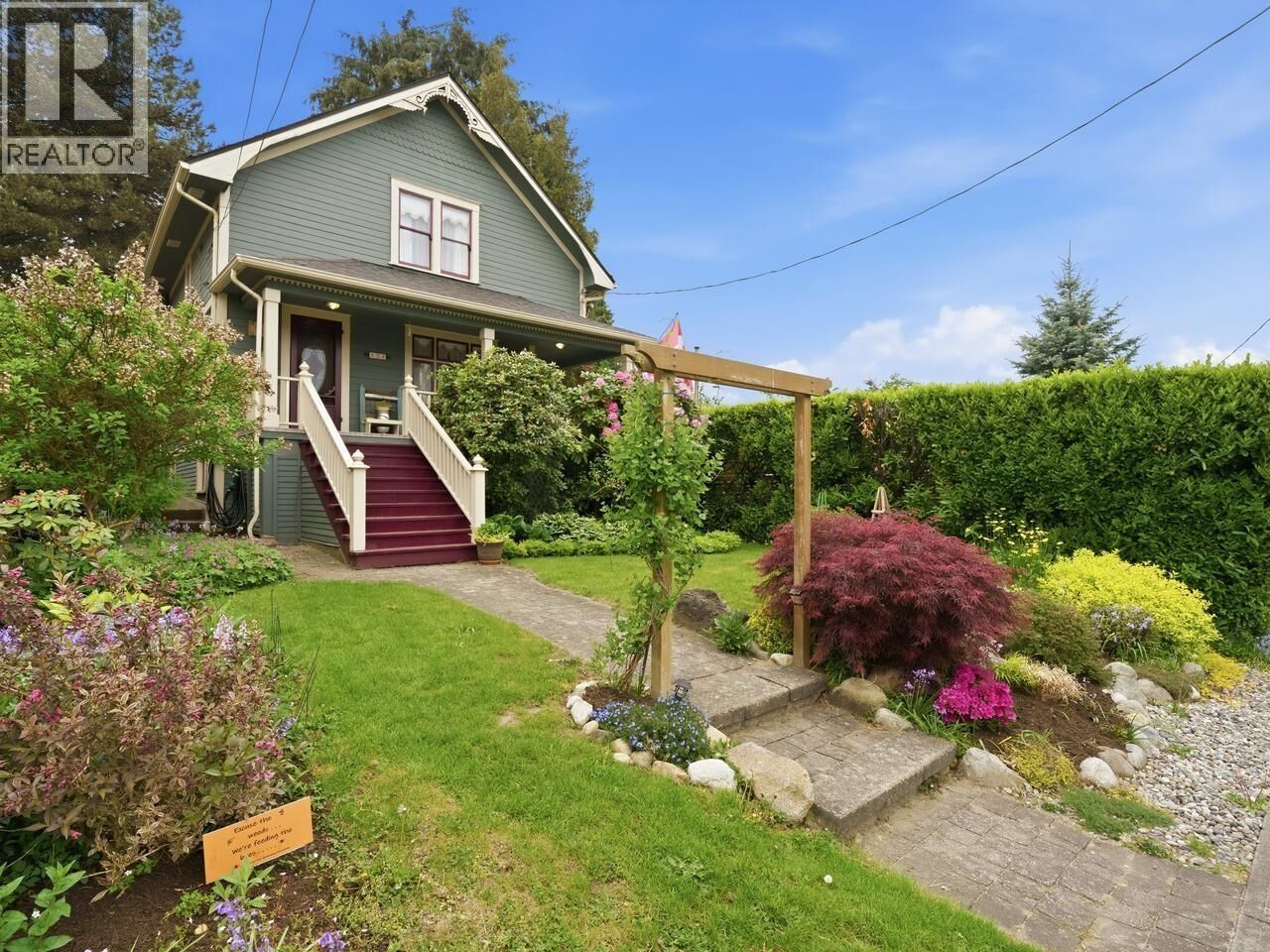 Property Photo:  624 Colborne Street  BC V3L 2C9 