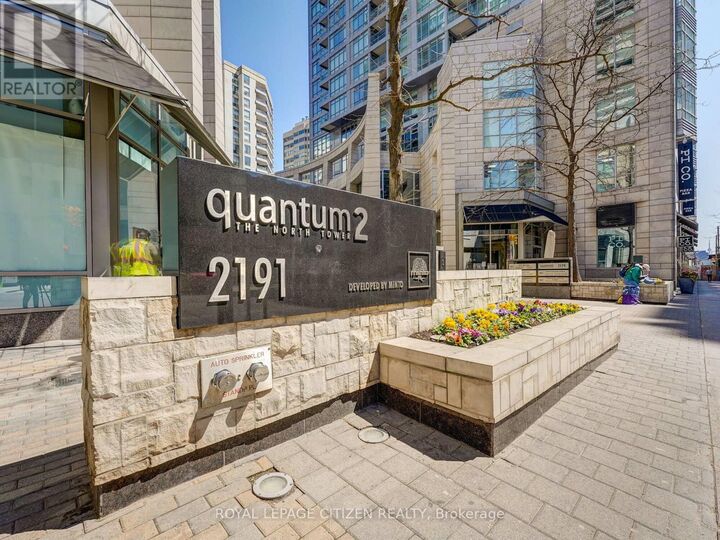 Property Photo:  2191 Yonge Street 3008  ON M4S 3H8 
