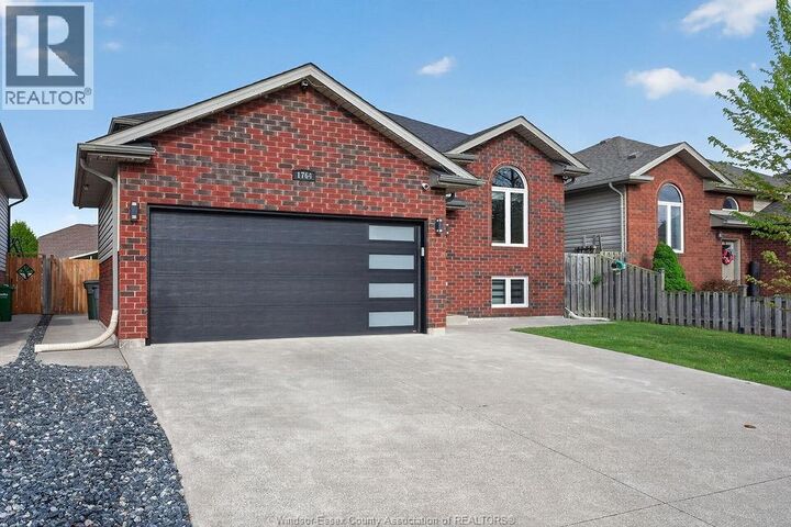 Property Photo:  1764 Magnolia Avenue  ON N8P 1Z1 