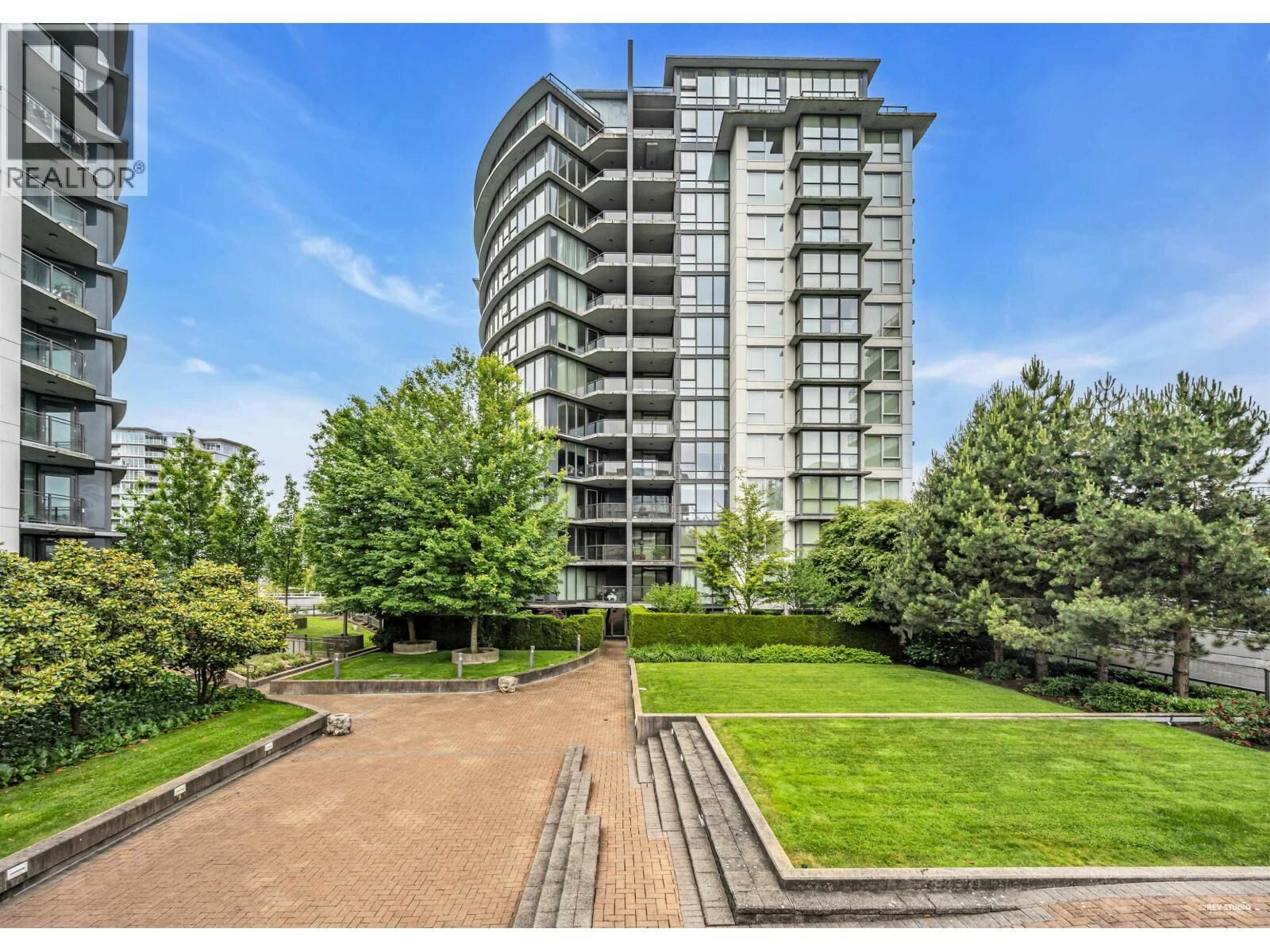 Property Photo:  6068 No.3 Road 607  BC V6Y 4M7 