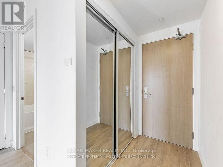 Property Photo:  16 McAdam Avenue 306  ON M6A 1S5 