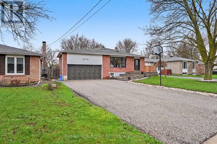 Property Photo:  24 Maple Avenue West  ON L0G 1A0 