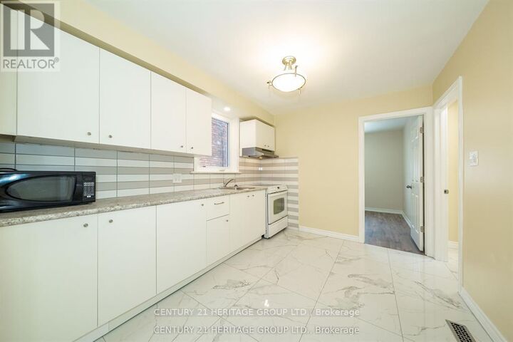 Property Photo:  215 Keele Street  ON M6P 2K1 