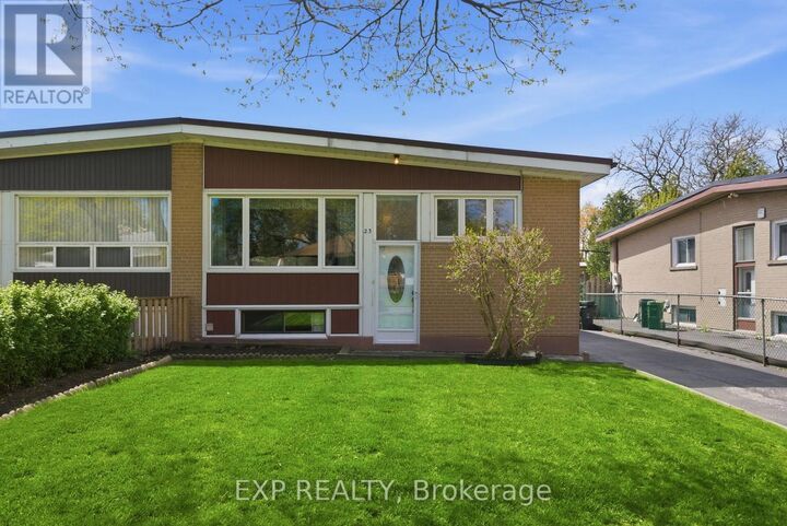 Property Photo:  23 Pynford Crescent  ON M3A 1W7 