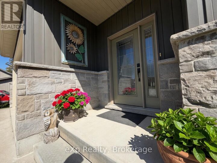 Property Photo:  133 William Street  ON N0G 2M0 