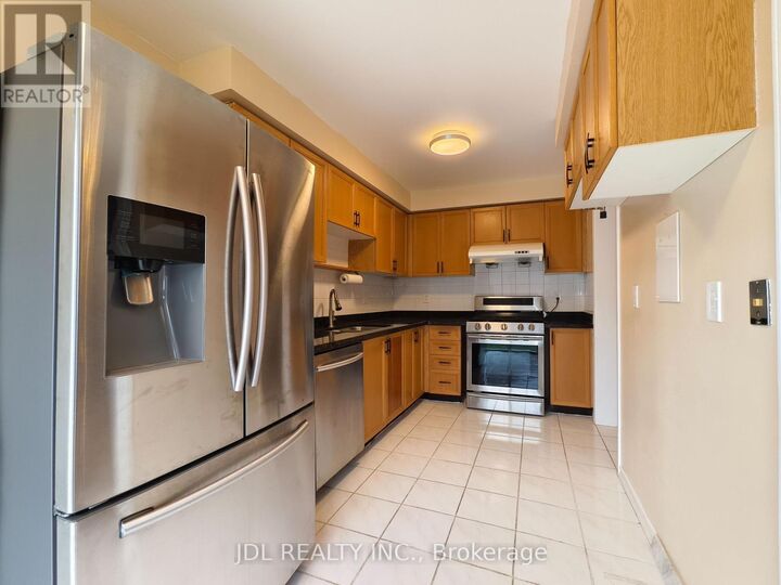 Property Photo:  35 Kenborough Court  ON L3S 3P3 