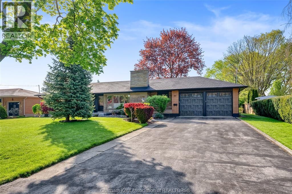 Property Photo:  190 Mercer Street  ON N7M 4B5 