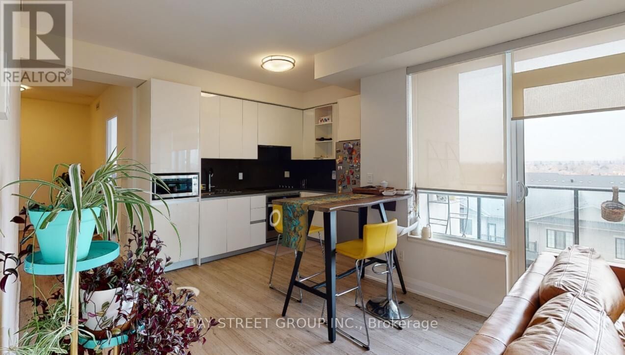 Property Photo:  396 Highway 7 Avenue 602  ON L4B 0G7 