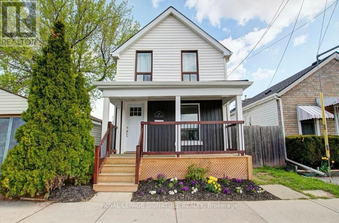Property Photo:  317 Britannia Avenue  ON L8H 1Y4 