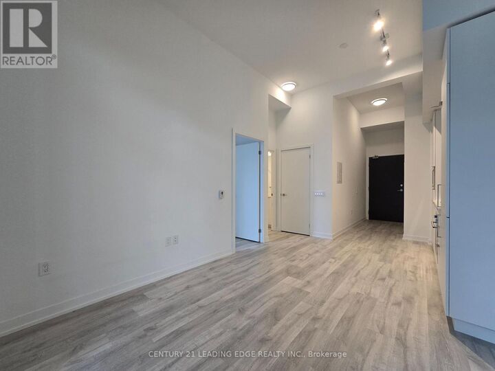 Property Photo:  7 Golden Lion Heights N908  ON M2M 0C1 