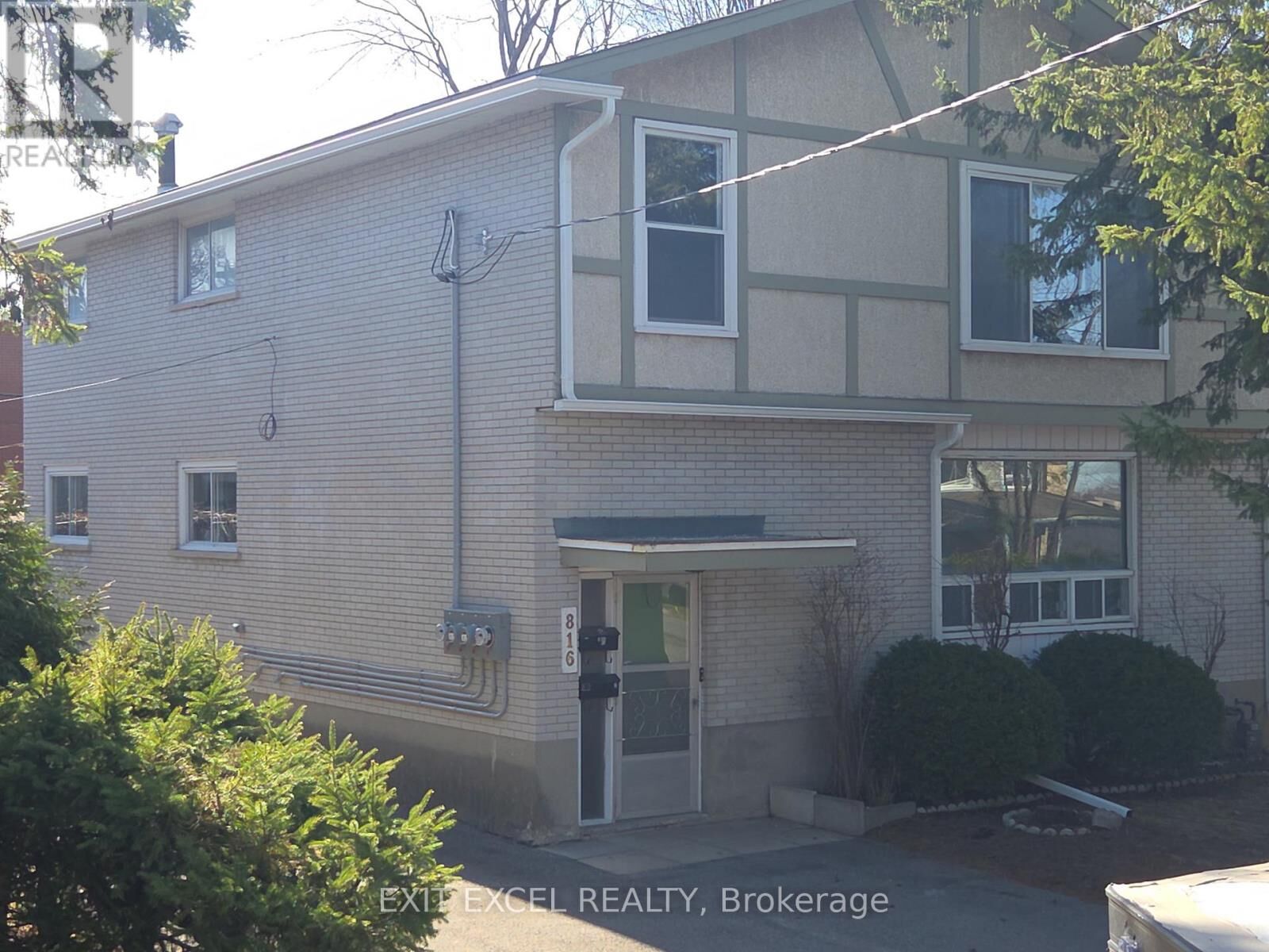 Property Photo:  816 West Dundee Avenue West 1  ON K2B 5S9 