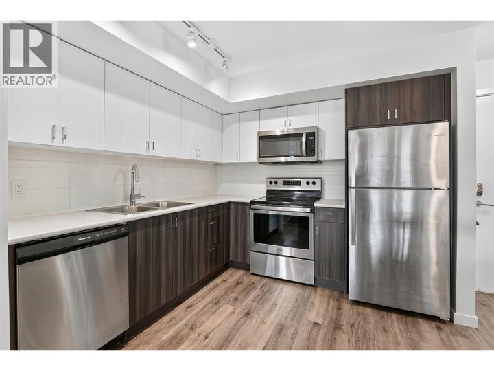 Property Photo:  725 Academy Way 222  BC V1V 3A4 