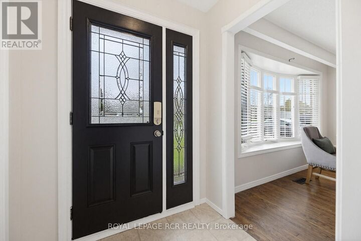 Property Photo:  17 Edelwild Drive  ON L9W 2Y4 