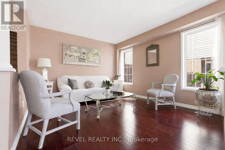 Property Photo:  116 Hibbard Drive  ON L1Z 1J8 