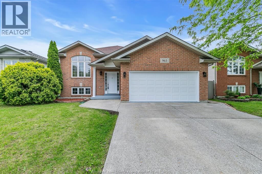 Property Photo:  965 Banwell  ON N8P 1J3 