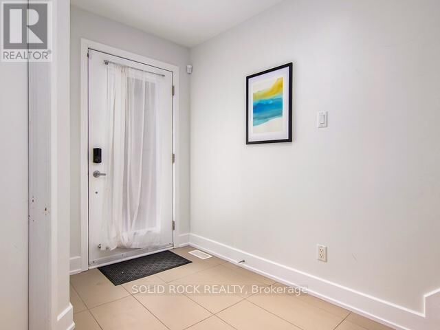 Property Photo:  63 Young Street D  ON K1S 5T5 