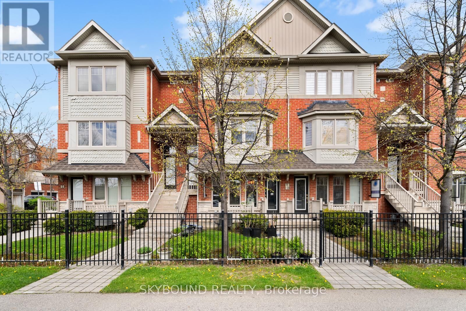 Property Photo:  3375 Thomas Street 13, 14  ON L5M 0P7 