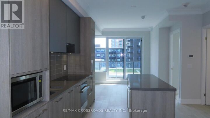 Property Photo:  18 Water Walk Drive 610  ON L3R 6L5 