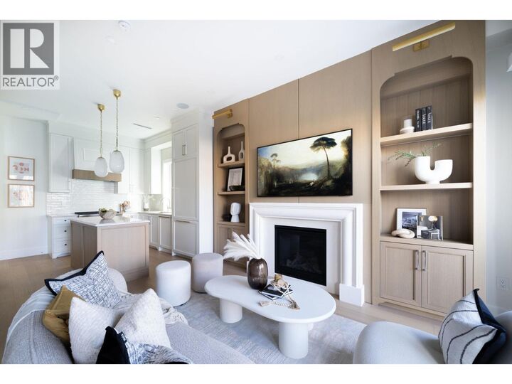 Property Photo:  864 East 16th Avenue 1  BC V5T 2V6 
