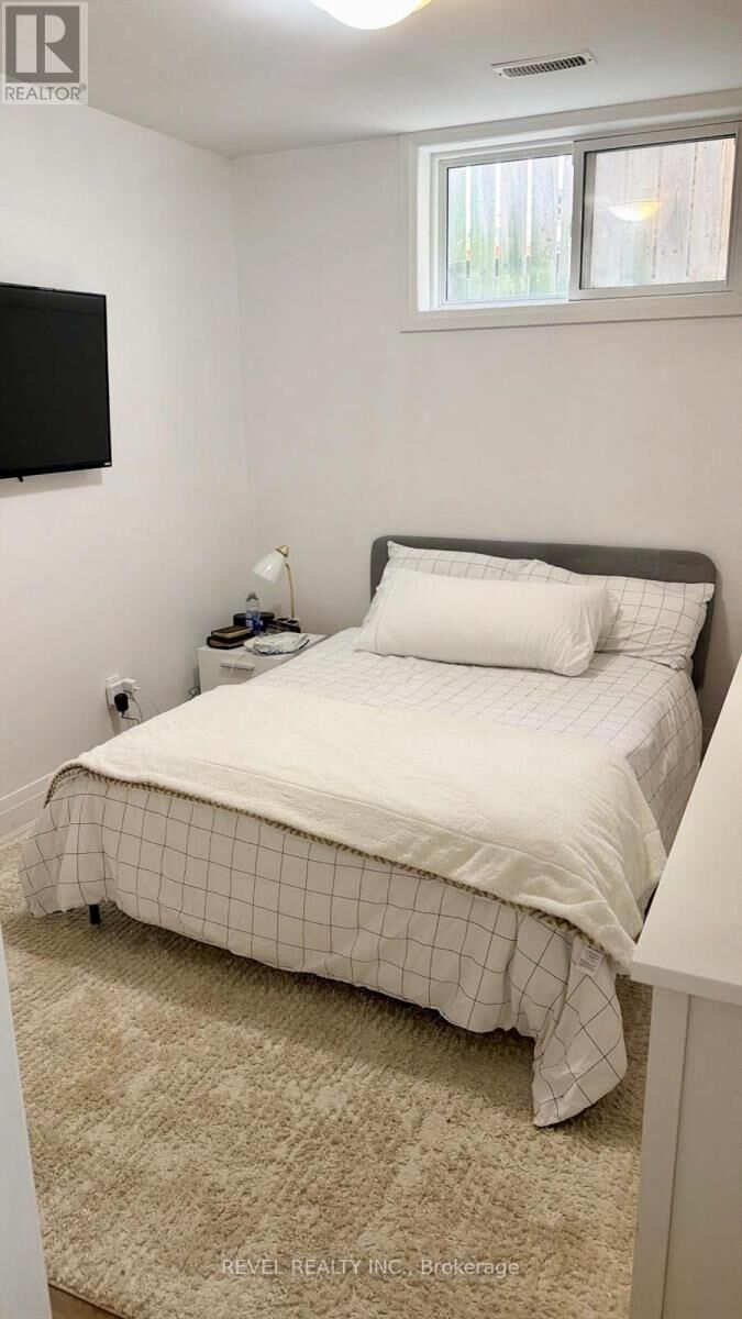 Property Photo:  564 Blackthorn Avenue Lower  ON M6M 3C8 